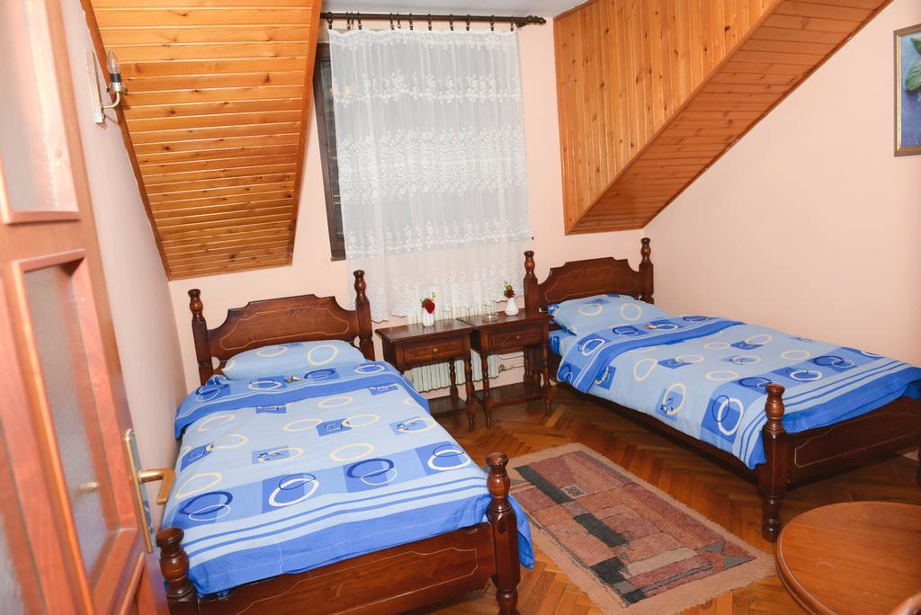 Beli Dvor Otel Sombor Dış mekan fotoğraf