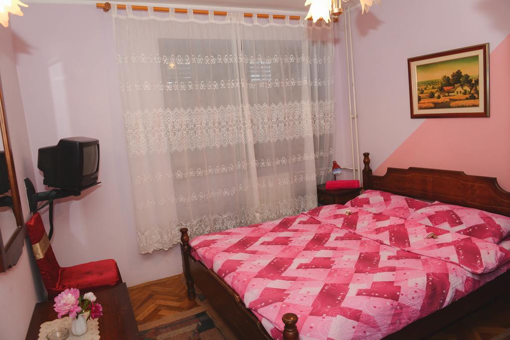 Beli Dvor Otel Sombor Oda fotoğraf