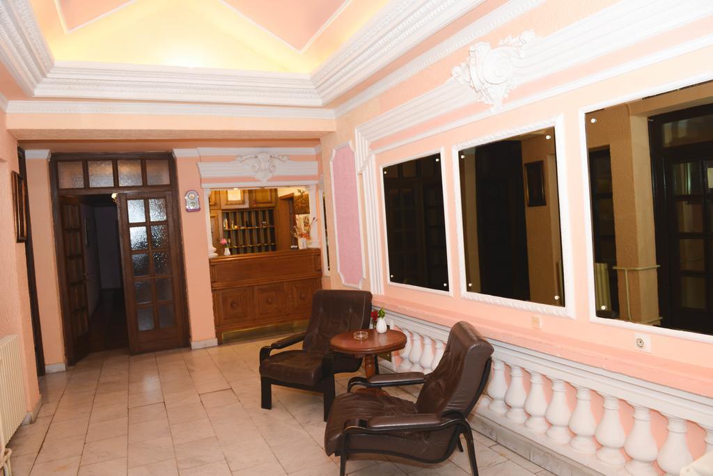 Beli Dvor Otel Sombor Dış mekan fotoğraf