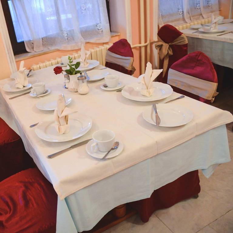 Beli Dvor Otel Sombor Dış mekan fotoğraf